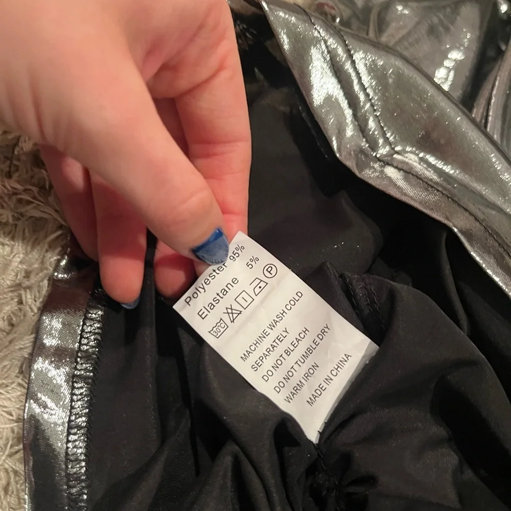 Metallic Silver Top - Picture 3 of 4